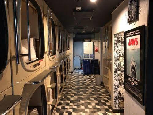 Capsule Shimbashi Hotel kapsul
