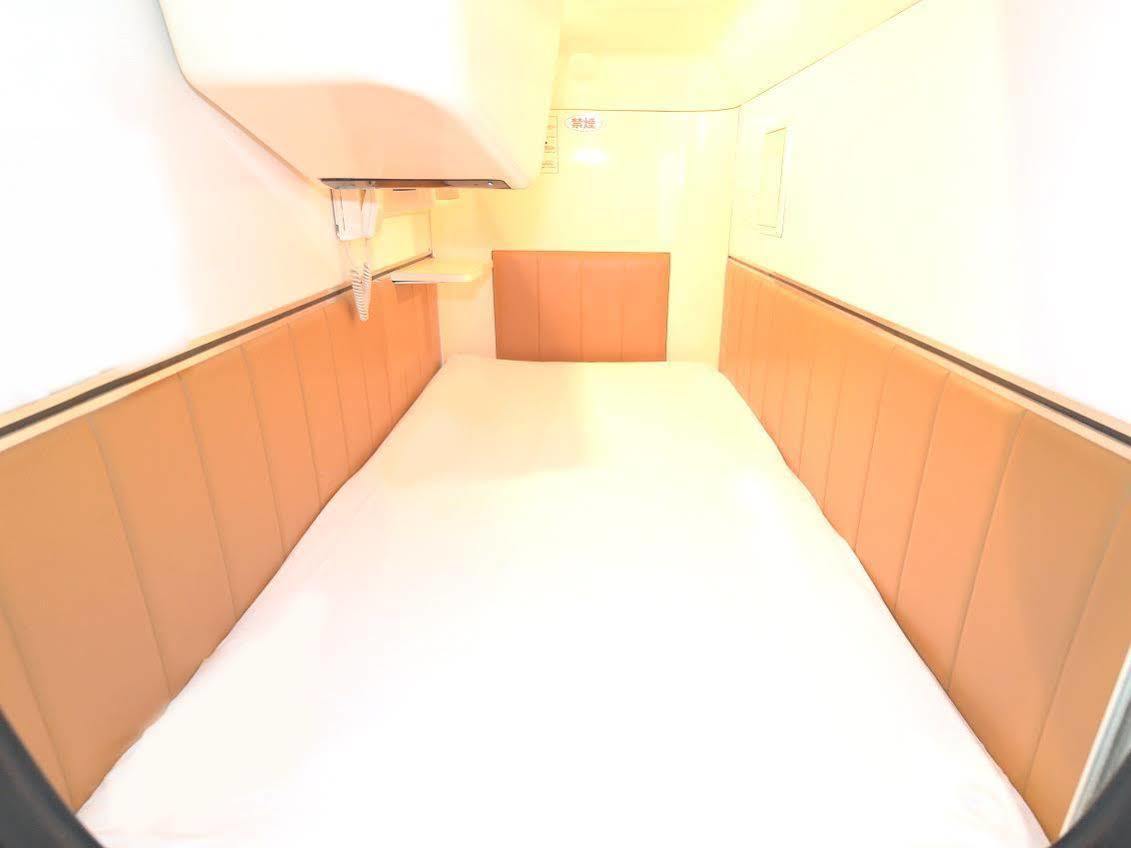 Hotel kapsul Capsule Shimbashi *